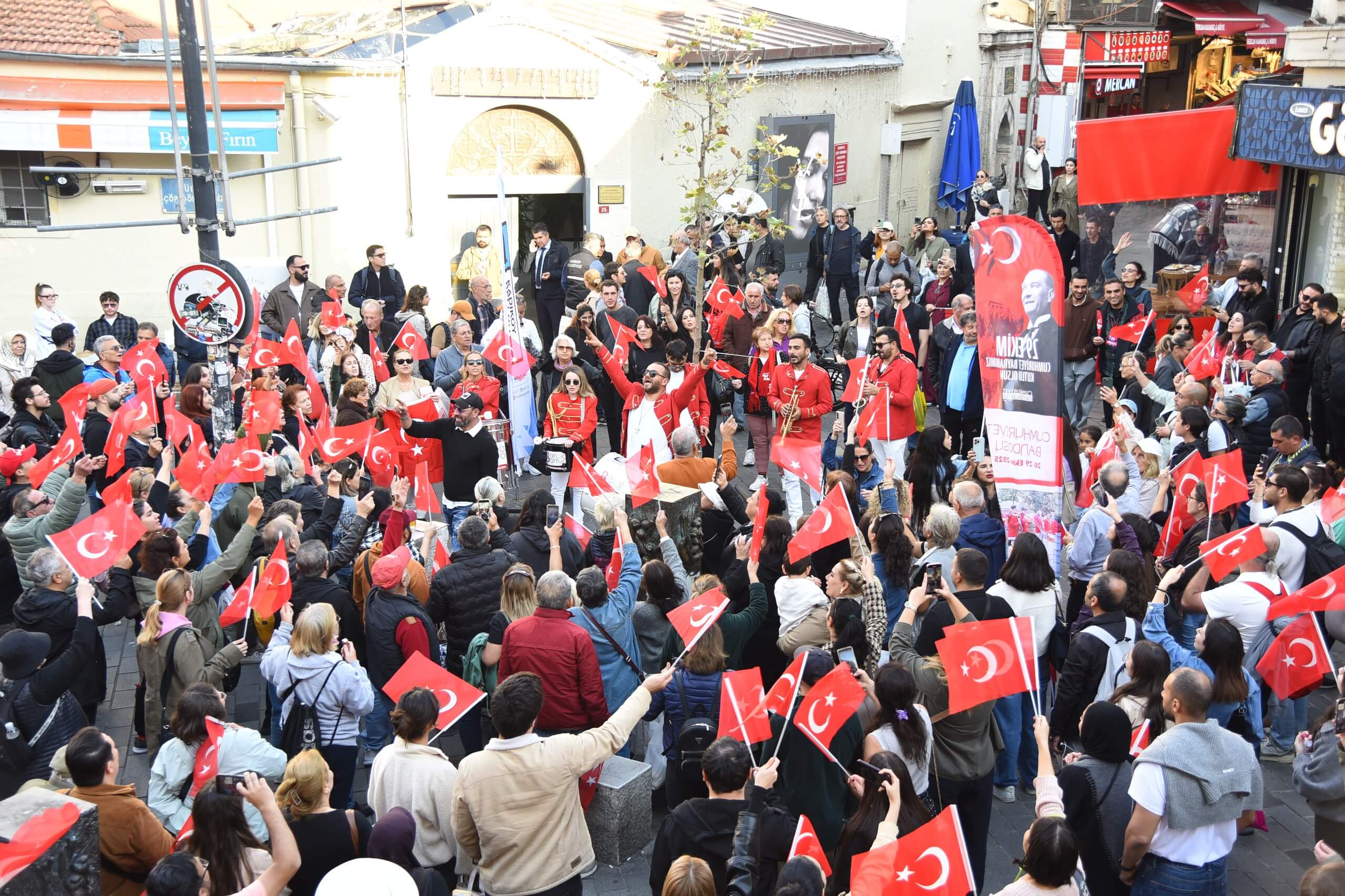 Kadıköy’de Cumhuriyet Bayramı kutlamaları başladı